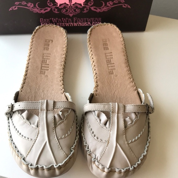 Anthropologie Gee Wawa Slide on Shoes Mules - Picture 3 of 8